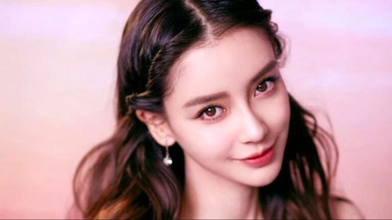 Angelababy晒母子照 3歲小海綿「暴風抽高」