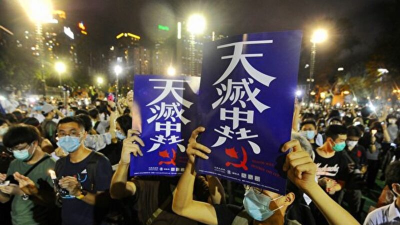 香港维园再现壮观场景 上万港人无惧悼64