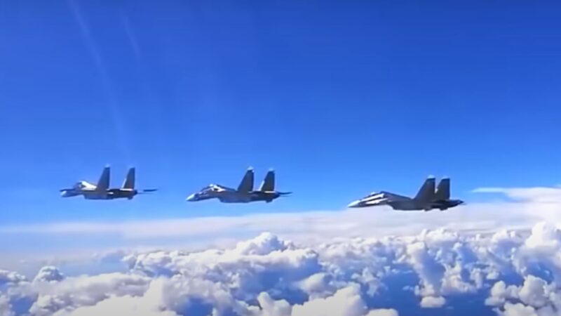 疫情期台海不平靜 美中軍機同日飛台灣空域