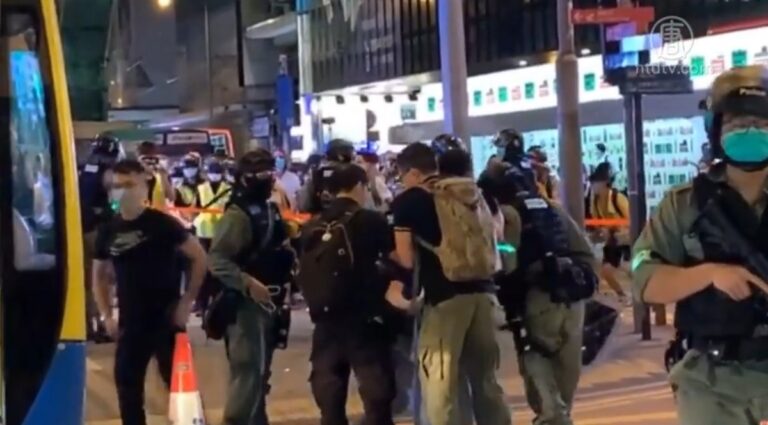 反送中週年 港島大遊行 無懼警察包抄抓人
