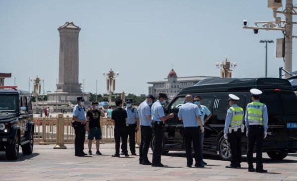 北京恐怖監控 坐私車路過新發地第二天家門被鎖 中共監控民眾手段 北京疫情 北京監控措施 新唐人中文電視台在線