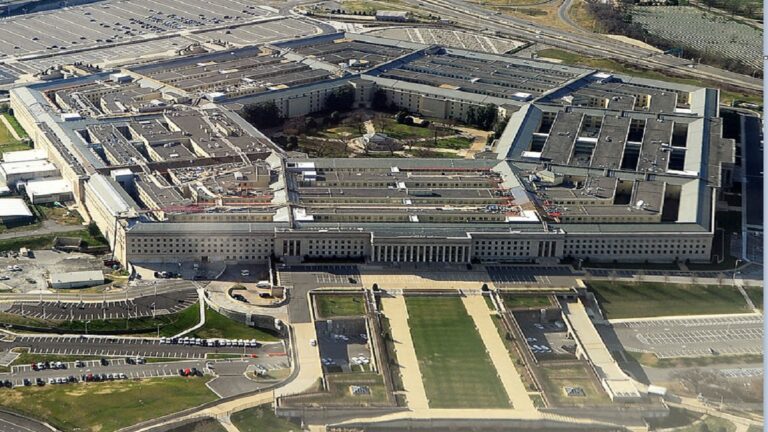 五角大樓列20家中共軍控公司 中移動和電信入列