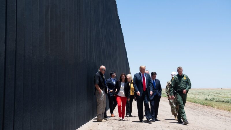 巡视边境墙庆建成200英里 川普：从未像这样安全