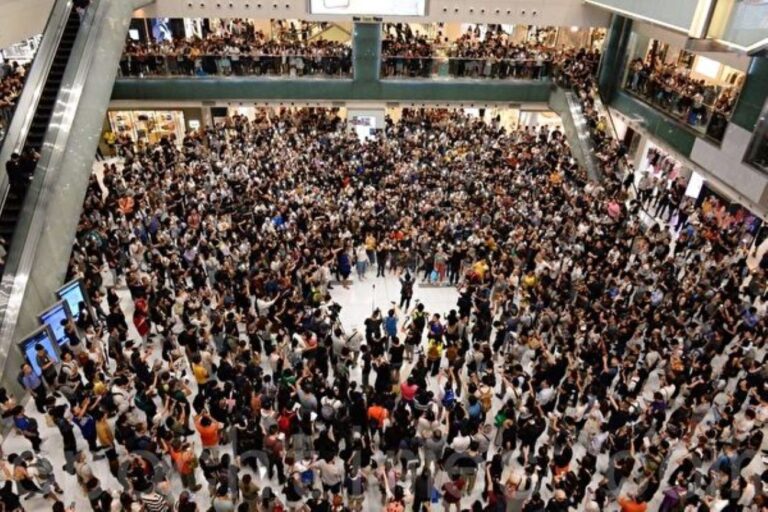 國安惡法逼出港人創意 《願榮光》變數字歌