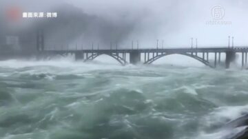 中国南方多地水灾 山体滑坡多村被埋