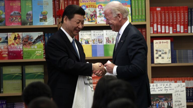 拜登曾參觀孔子課堂 推動中共文化滲透