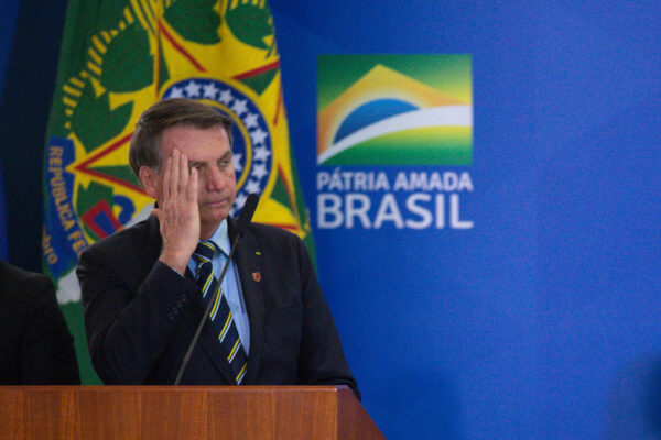 漠視中共病毒 巴西當局不要求與總統接觸者隔離