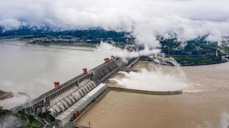 三峡大坝现出原形 中国还有8万“定时炸弹”