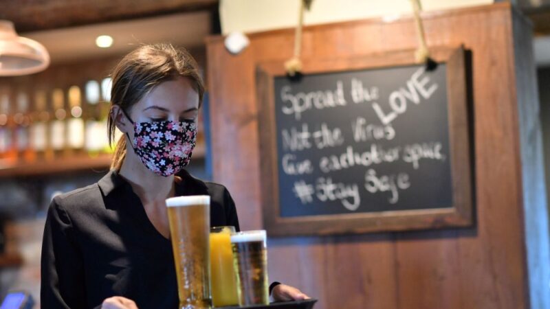 英格兰考虑进入店家 强制遮脸防疫