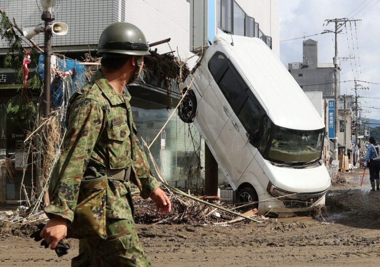 日本九州驚人雨量56死 岐阜長野河川氾濫