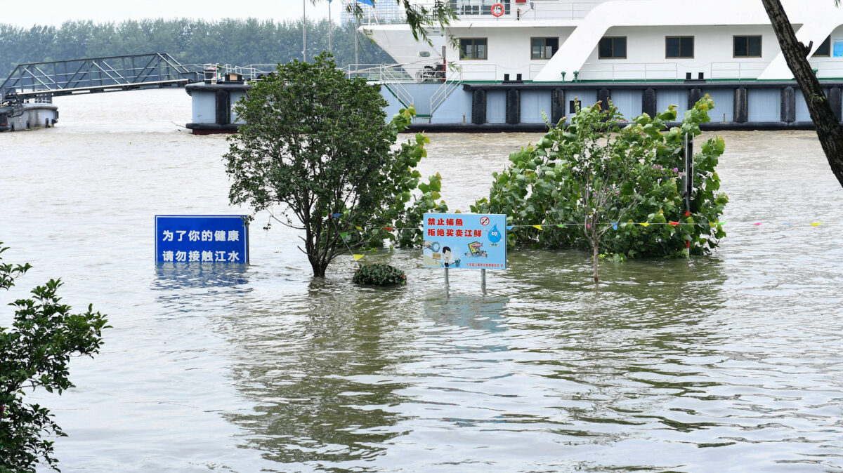 【微视频】三峡下游准备泄洪 李克强灾区新闻消失