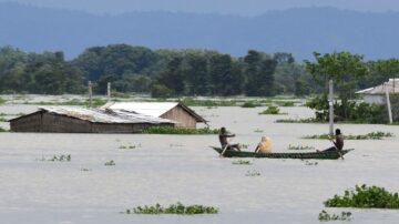 雨季引发洪患 印度、尼泊尔至少189人死