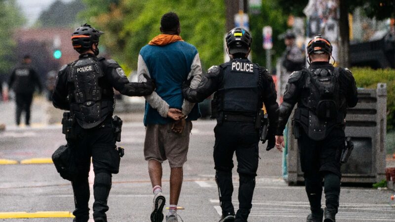 西雅圖「自治區」鬧劇結束 警方驅散ANTIFA逮捕10餘人