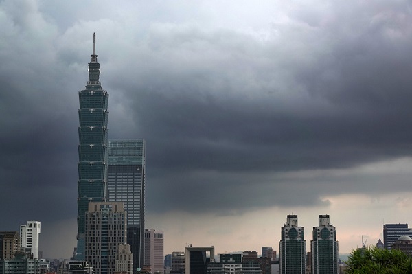 台风米克拉登陆福建 台湾预计晚间降雨趋缓