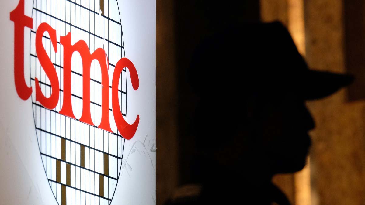 中國兩家半導體企業從去年以來花費重金從台積電挖走了上百員工,包括工程師和主管。(SAM YEH/AFP via Getty Images)