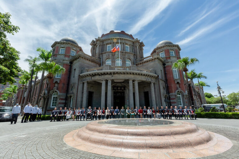 國家人權委員會揭牌 總統：台灣更靠近人權立國