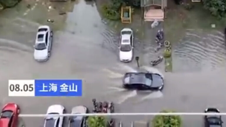 黑格比颱風襲上海 街道變河流 積水深達1米(視頻)