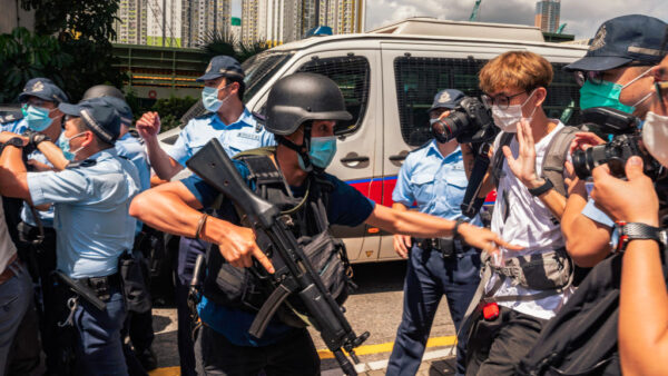 中共围堵新黄雀行动 12港抗争者偷渡台湾被截送中