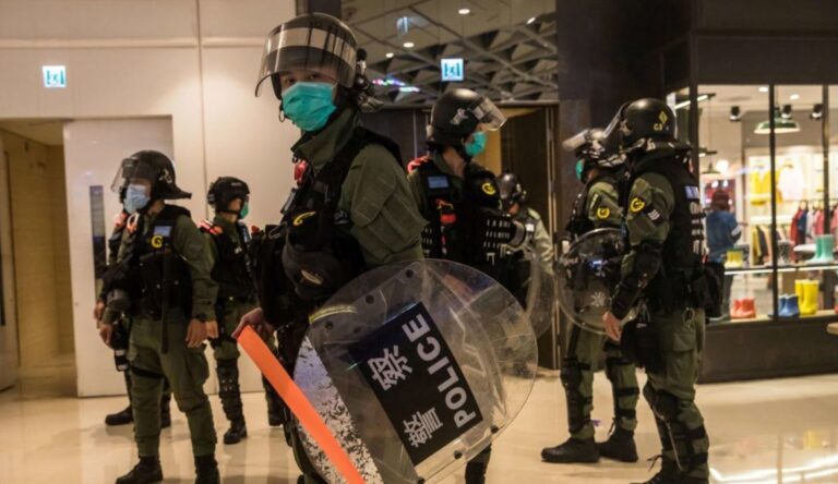港國安法：鍾翰林4人保釋禁離境 羅冠聰6人遭通緝
