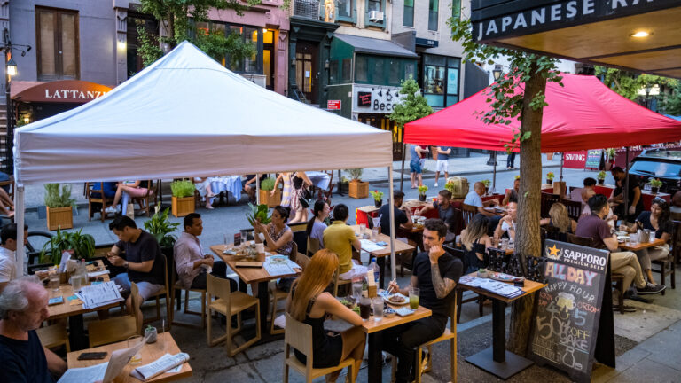 紐約開放戶外用餐兩個月 商家甘苦與共