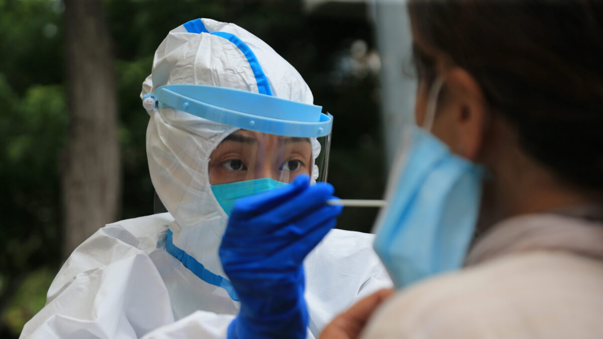 【禁闻】孙春兰视察 大连马路消毒 黑色变白色