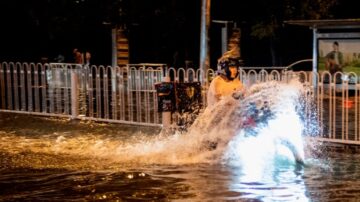 暴雨袭击北京 当局三预警齐发