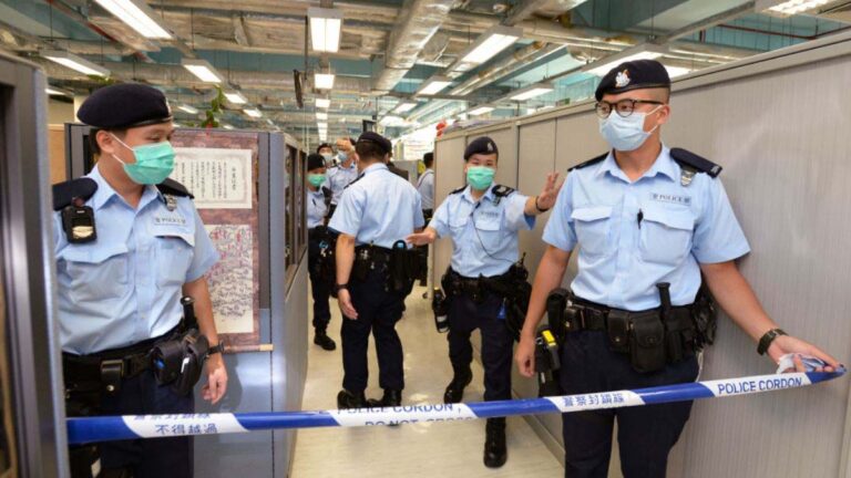 【德傳媒】三個月內歷史巨變？川普記者會遇險!中共抓黎智英、周庭惹怒全球，壹傳媒股價瘋長，蘋果日報被買斷貨！