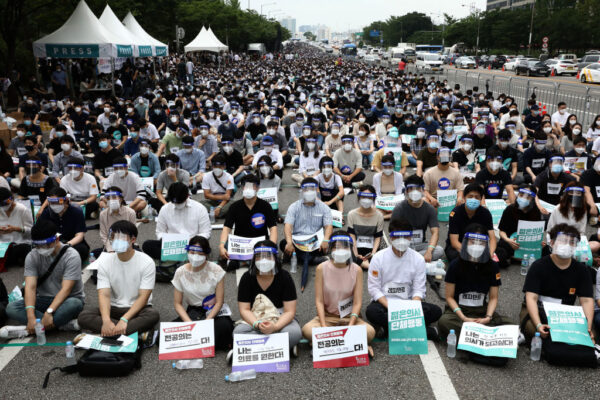 医生全国大罢工 韩国政府下令立即复工