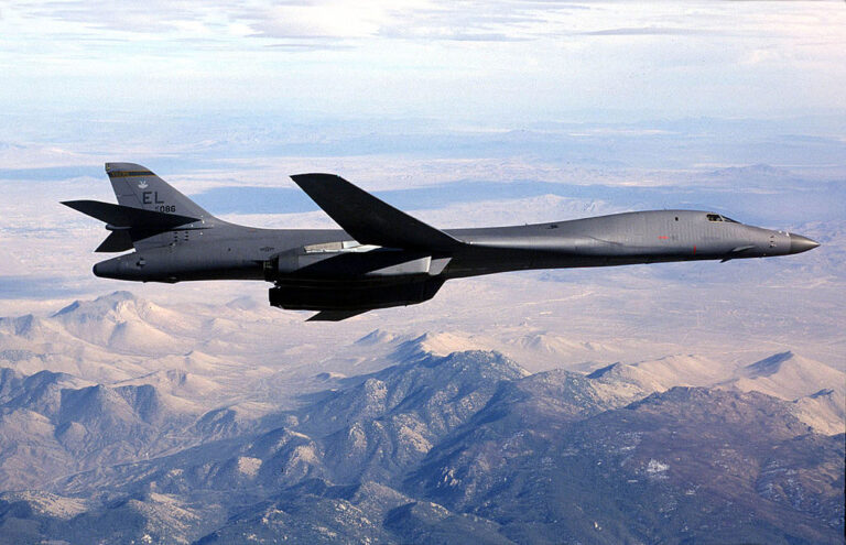警告中朝 美軍6架轟炸機罕見飛臨朝鮮半島