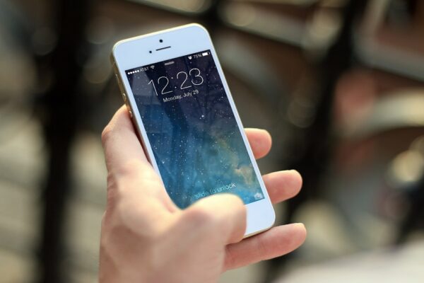 为何说现在买新iPhone时机最不巧？