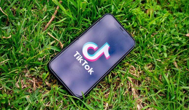 中方妥協放棄TikTok所有股權 納瓦羅:2天內或封殺