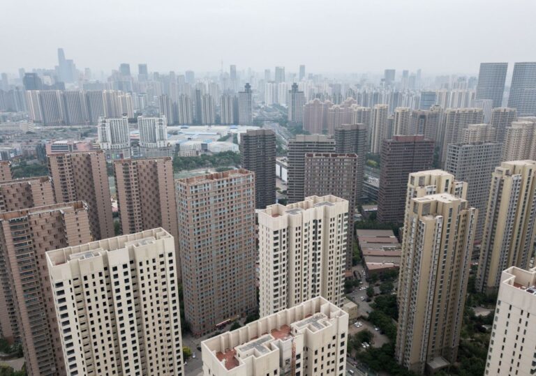 中國27城二手房房價跌回一年前