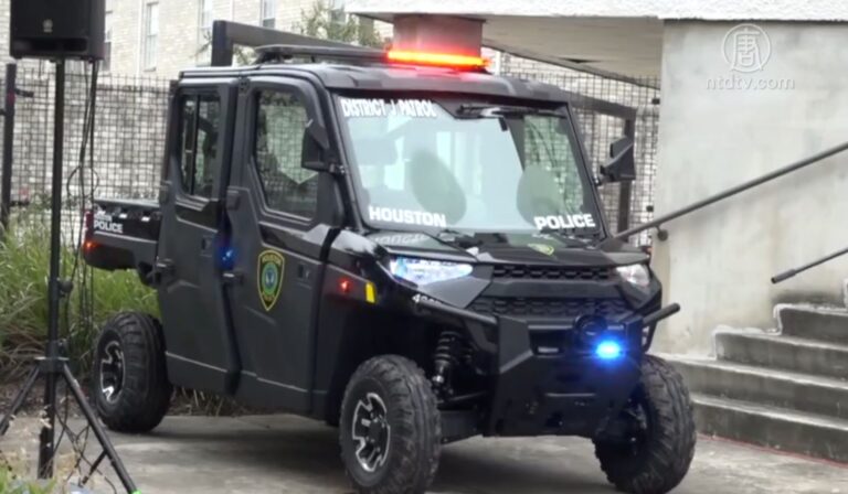 社區參與治安 市議員捐贈輕便巡邏車