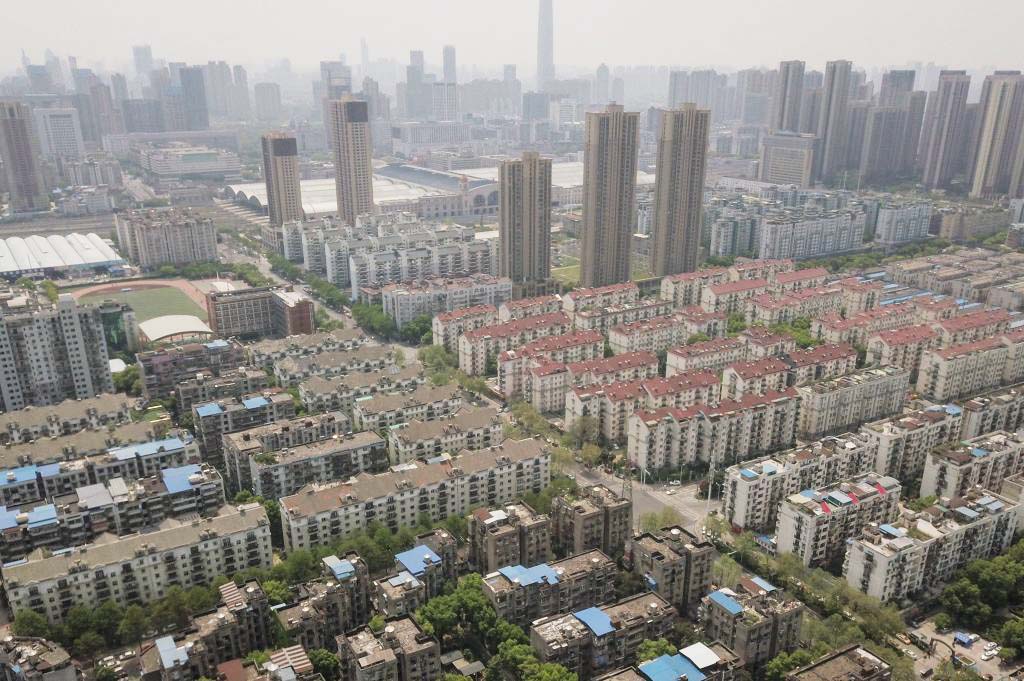 【禁闻】「三道红线」限房企融资 预购房者恐楼财两空