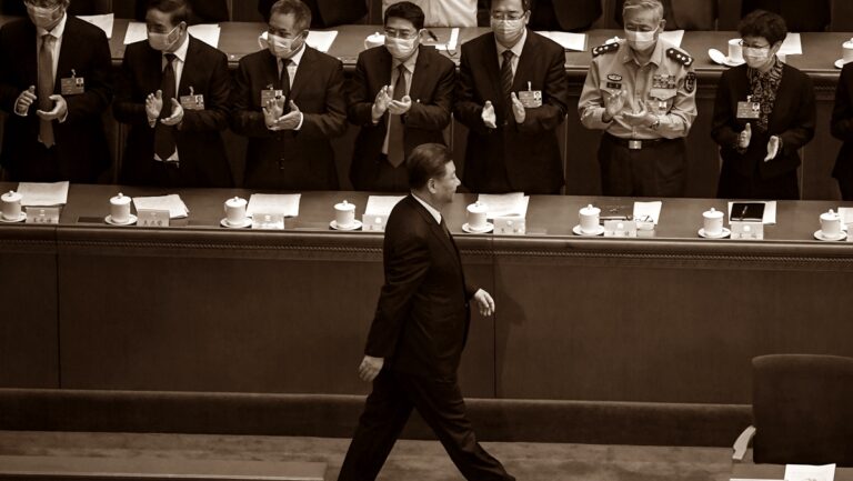 【新聞看點】危機四伏 學者：逼退习解體中共