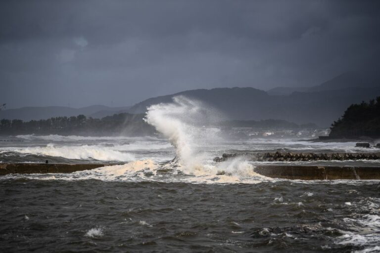 強颱海神襲日本九州 過境韓國晚間進入大陸東北