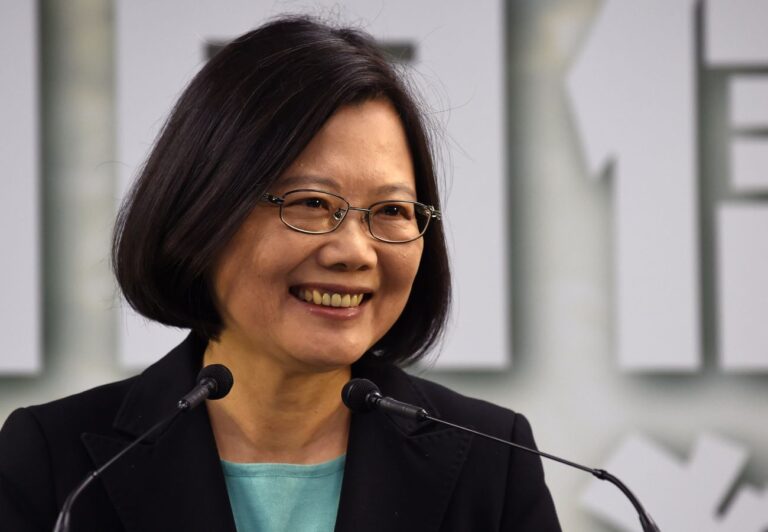 蔡英文發長文賀金曲獎  特別提到阿爆滅火器