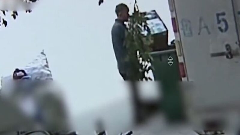 山东男偷2箱口罩倒垃圾桶 只留纸箱卖钱