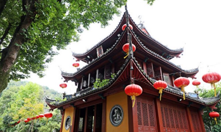 濟公入夢感太后 題寫預言道鑄鐘