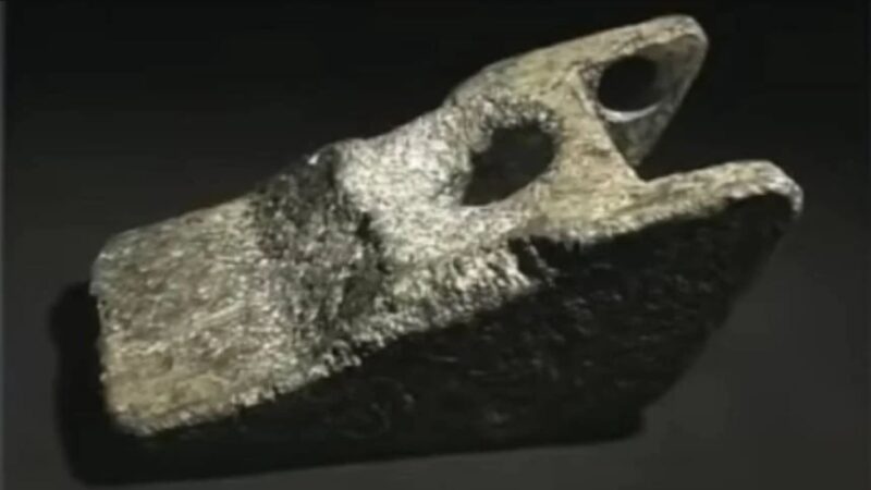 25万年前人造金属物现世  UFO残片？