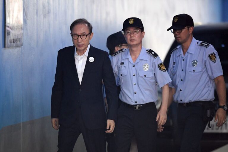 韓前總統李明博涉貪 判17年罰金130億韓元