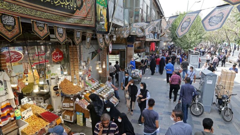 伊朗疫情居高不下 德黑兰强制戴口罩违者罚款