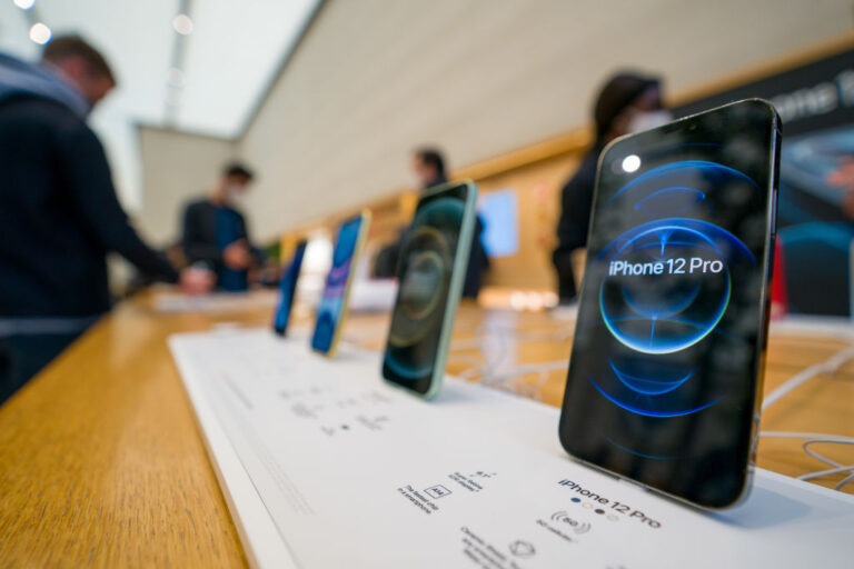 涉中南海「滅蟻」？天貓旗艦店離奇下架iPhone12