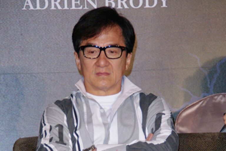 陸媒驚爆：成龍撒了37年的一個彌天大謊