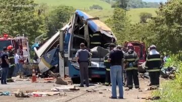 慘不忍睹！巴士和卡車相撞 巴西聖保羅釀41人死亡