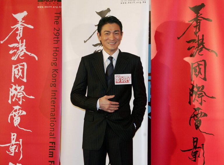 劉德華新片勵志感人 親筆信秀一手好字