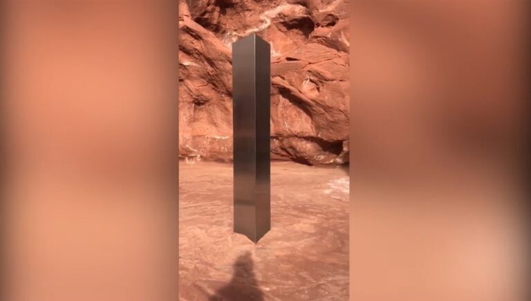 外星人的傑作？ 猶他州山谷現神祕巨型金屬柱