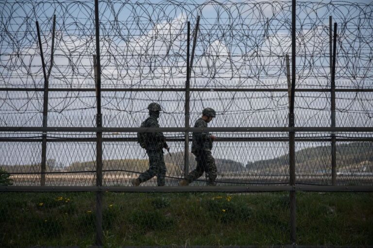 驚！朝鮮體操員「跳過」3.6米高牆 直奔韓國