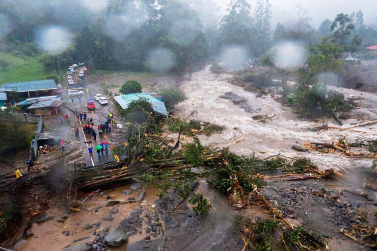 4級颶風伊塔猛襲中美洲 危地馬拉已逾50人罹難