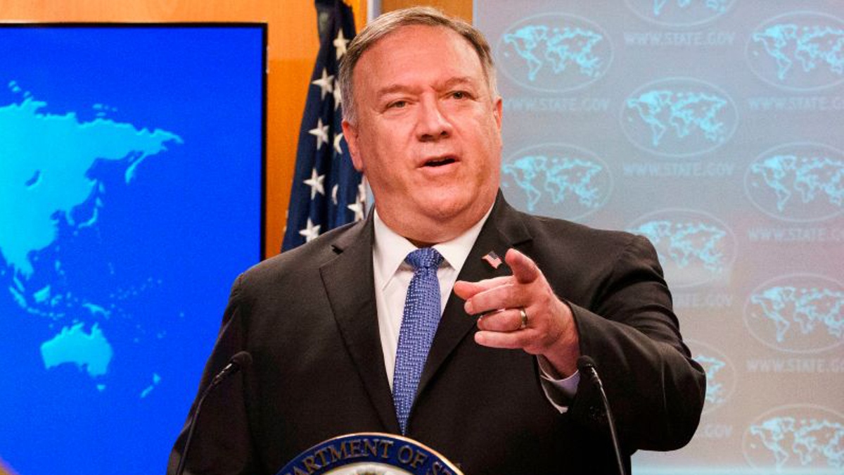 2020年11月10日,美國國務卿蓬佩奧(Mike Pompeo)在華盛頓特區的美國國務院簡報會上講話。(JACQUELYN MARTIN/POOL/AFP via Getty Images)